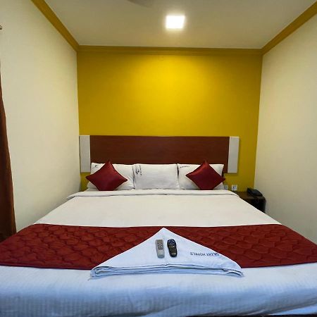 Skyry Hotels Adyar Chennai Exterior foto